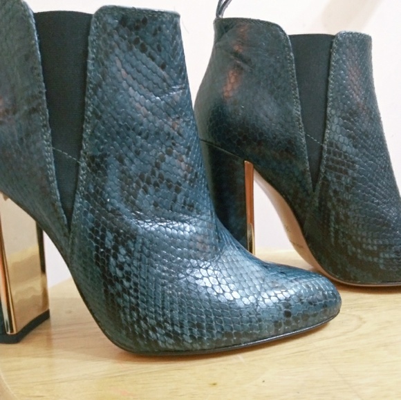 BCBGMaxAzria Shoes - Bcbg maxazria snake skin boots